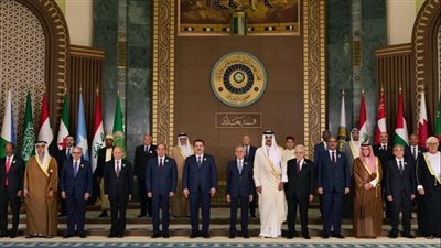 بث مباشر، القمة العربية الإسلامية الطارئة في قطر، الرئيس السيسي يتقدم المشاركين