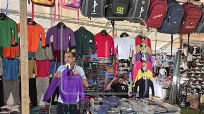 أسعار الزي المدرسي في معرض أهلا مدارس 2025، خصومات تصل لـ70%| خاص