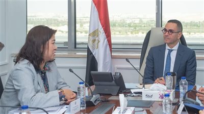  حسن الخطيب يبحث مع البنك الأوروبي لإعادة الإعمار والتنمية سبل تعزيز الاستثمار