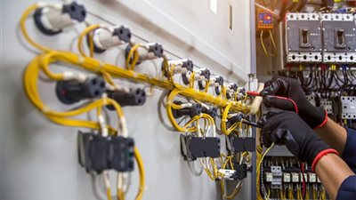 قائمة سوداء بالمصانع الممتنعة عن سداد قيمة محاضر سرقة التيار الكهربائي