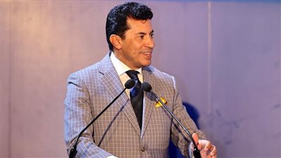 وزير الشباب والرياضة يشهد احتفالية استقبال كأس الأمم الافريقية  في مصر