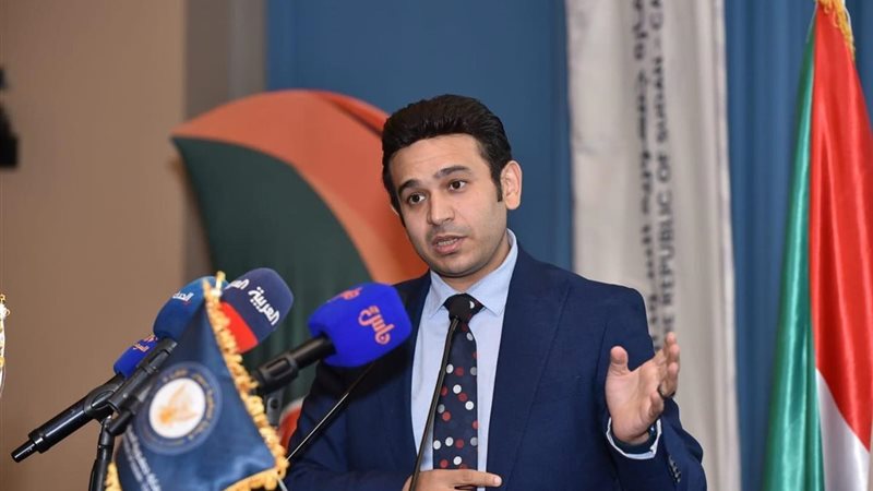 الدكتور أسامة حاتم،