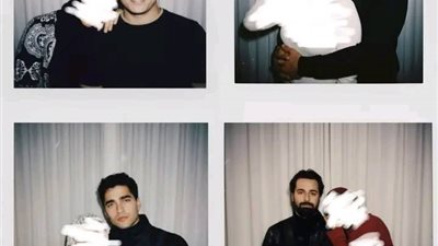 أحضان وقبلات بالذكاء الاصطناعي، صور الفتيات مع المشاهير تشعل السوشيال ميديا