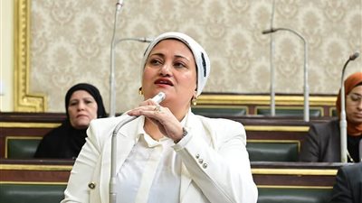 سناء السعيد: سرقة أسورة من المتحف المصري جريمة تستوجب محاسبة الكبار