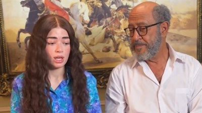 أشرف عبدالباقي يستعد ذكرياته مع ليلى علوي رفقة ابنة أحمد زاهر (فيديو)