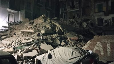 عقار باب الشعرية المنهار، ننشر أول صور من موقع الحادث 