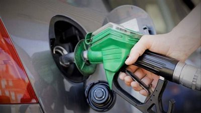 قطاعا الحديد والأسمنت الأكثر تضررًا من رفع أسعار الوقود.. خبير يكشف الأسباب