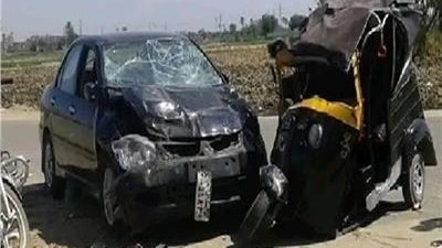 مصرع وإصابة 5 أشخاص في تصادم مركبتين توك توك بملاكي بالإسكندرية