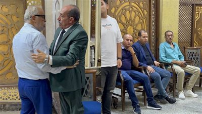 عزاء شقيقة أحمد صيام، أشرف زكي وسيد رجب ونهال عنبر يؤدون الواجب (صور)