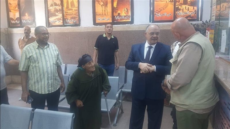 محمد نور الدين، السكرتير