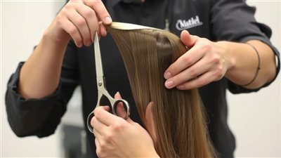  أوقات قص الشعر لهذا الشهر 2025  للناعم والمجعد والخشن