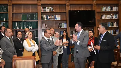 بعد البصمة الإلكترونية، النواب الجدد بالشيوخ يتسلمون كارنيهات العضوية 2025