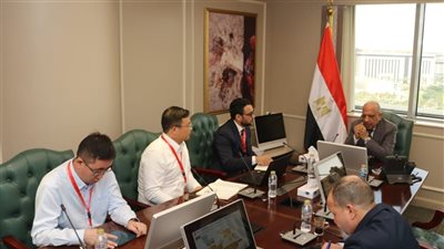 وزير الكهرباء يلتقي بمجموعة عمل شركات سانجرو الصينية