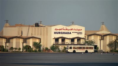 ضبط راكب ألماني بحوزته أقراص مخدرة في مطار الغردقة الدولي