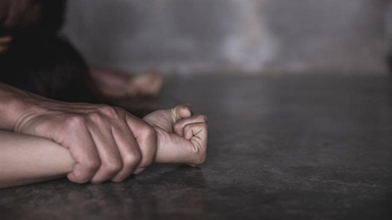 القبض على مدير مدرسة