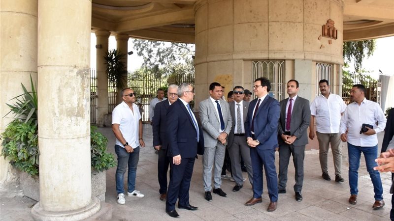 وزير الثقافة يتفقد
