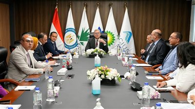 زيارة مفاجئة لوزير البترول لشركة حققت معدلات قياسية في إنتاج الغاز ببورسعيد