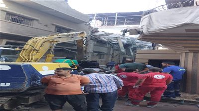 الصحة: الدفع بـ26 سيارة إسعاف لموقع حريق بمصنع ملابس في المحلة