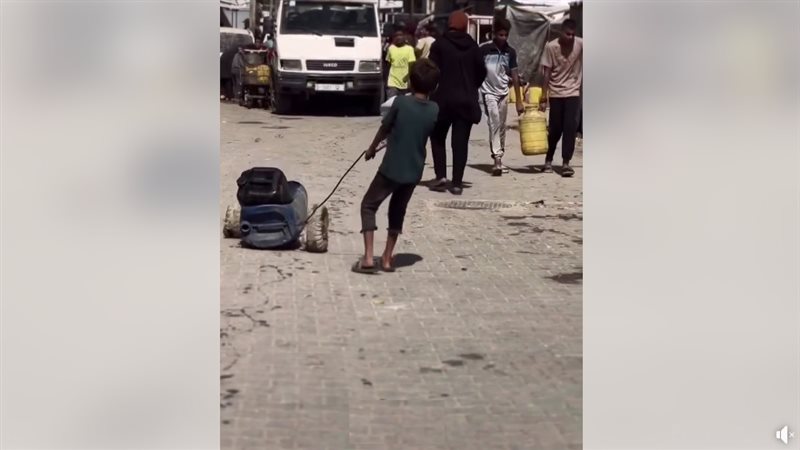 معاناة أطفال غزة