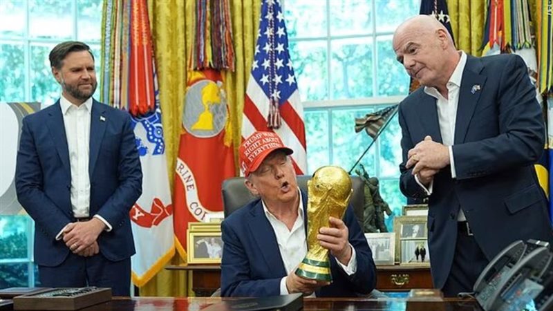 ترامب يتدخل بشأن