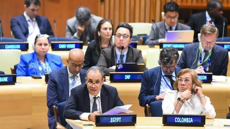 وزير الخارجية خلال