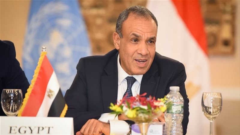 وزير الخارجية يلتقي