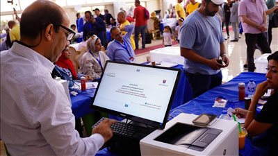 تنسيق بين التخطيط والشباب والنيابة الإدارية لتوسيع نطاق تجربة التصويت الإلكتروني بالانتخابات