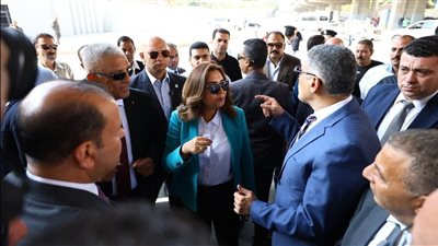 منال عوض : إنجاز 97%  من أعمال تطوير محيط مستشفى بولاق الدكرور 