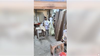 بعد أول يوم بكلية الطب، فتاة تكرم والدها بطريقتها وفي المكان الـ بسببه حققت حلمها (شاهد بالفيديو)