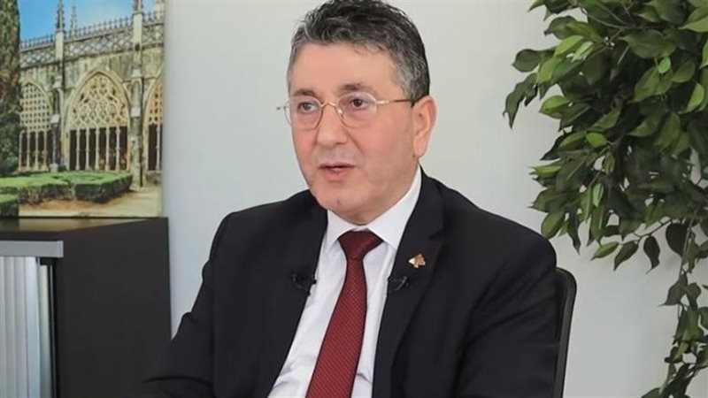 العميد دكتور حسن