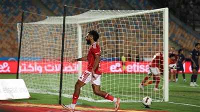 كلمة السر حسين الشحات..  ريمونتادا الأهلي تخطف الفوز من الزمالك 2-1