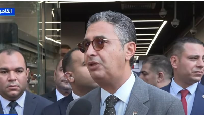 وزير التموين يفتتح