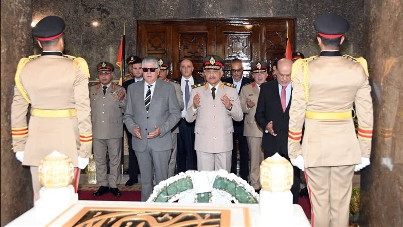 مشاركة وزير الدفاع