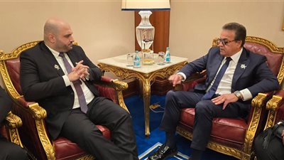 وزير الصحة : مصر مستعدة لنقل خبراتها في التأمين الصحي الشامل إلى لبنان