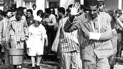 بالبيجاما الكستور، الإسرائيليون يستعيدون ذكريات هزيمة أكتوبر (صور)