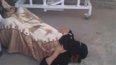 صرخة على الرصيف.. مستشفى يطرد سيدة لتلد أمام بوابته لعدم حملها بطاقة زوجها|مستند خاص