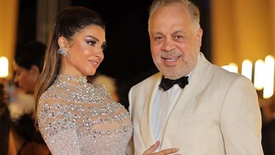 أشرف زكي: حياتي كانت صعبة ولولا روجينا مكنتش كملت