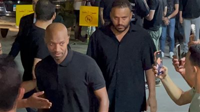 على رأسهم شيكابالا وإكرامي، نجوم الرياضة يؤدون واجب العزاء في وفاة والدة زوجة ميدو