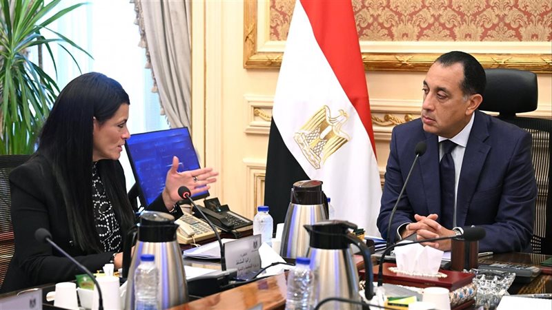 مناقشات حول السردية