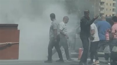 اشتعال النيران في سيارة على الطريق الدائري بأكتوبر 