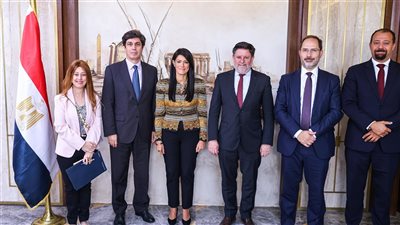 التخطيط تبحث مع وفد منظمة التعاون الاقتصادي تطورات تنفيذ البرنامج القطري 