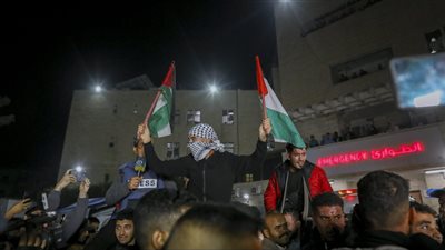 حماس تربط إطلاق سراح المحتجزين بجدول واضح لانسحاب جيش الاحتلال من غزة