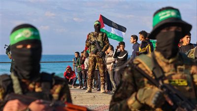 هل وافقت حماس على تسليم السلاح؟ خبير: الحركة تتعامل بمرونة محسوبة