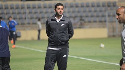 أمير عزمي مجاهد رقم 7  في قائمة استقالات المدربين بدوري المحترفين