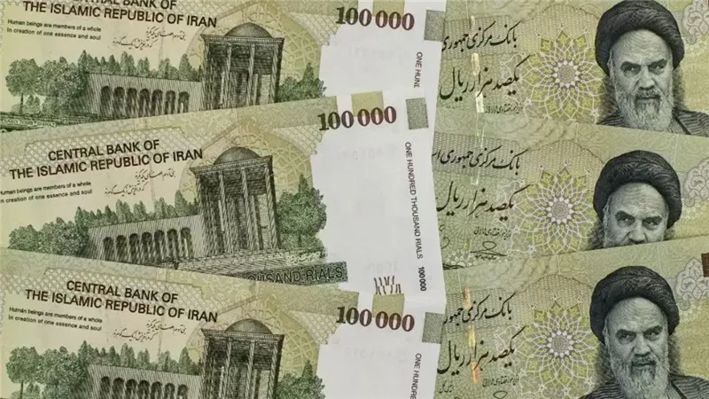 إيران تحذف 4 أصفار