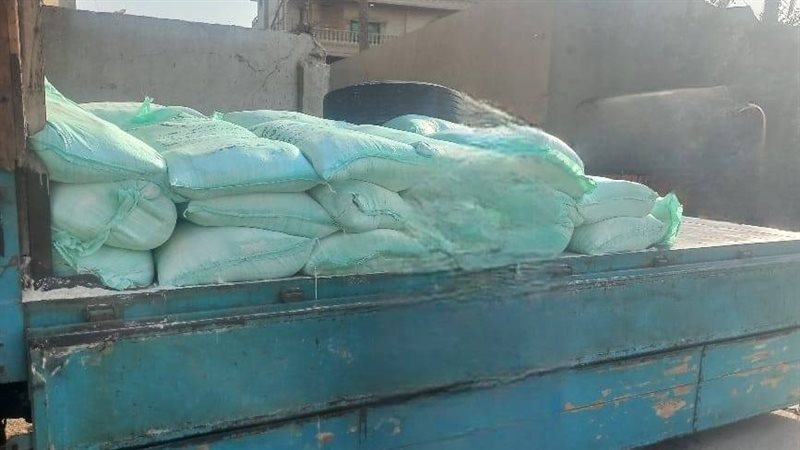 جانب من أطنان الدقيق