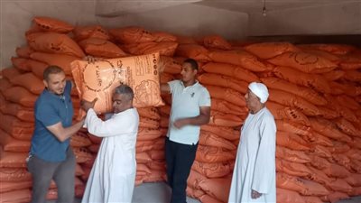 محافظ الجيزة: انتظام توزيع الأسمدة الزراعية المدعمة وضمان وصولها للمستحقين