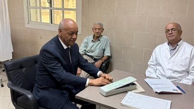 مصطفى بكري يجري الكشف الطبي استعدادا لخوض انتخابات مجلس النواب 2025 