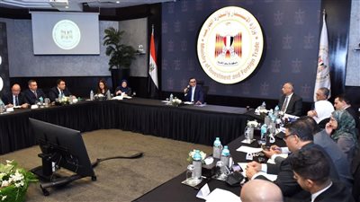 مصر والسعودية تبحثان تعزيز العلاقات التجارية والاستثمارية