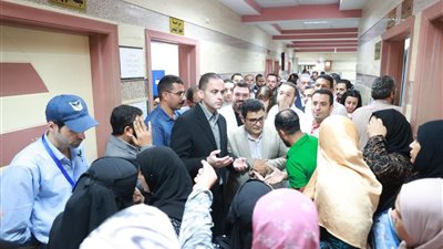 نائب وزير الصحة يتابع مشروعات التطوير الصحي بكفر الشيخ ويصدر قرارات فورية 